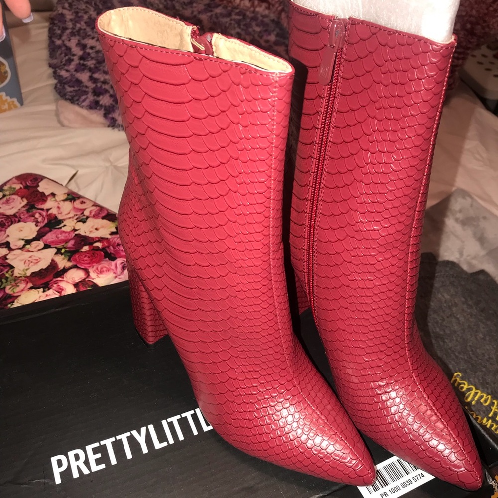NEVER WORN pretty little thing booties!